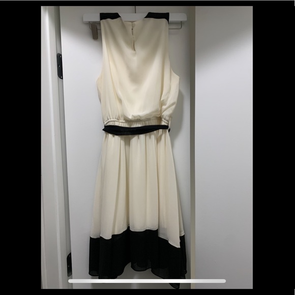 White midi dress - Picture 3 of 6